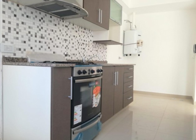 Castelar Sur  Amplio departamento a estrenar 