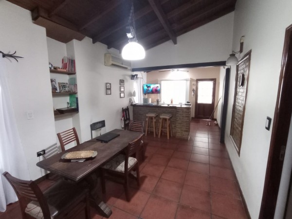 Carabobo 1395 - Chalet 4 ambientes ! 