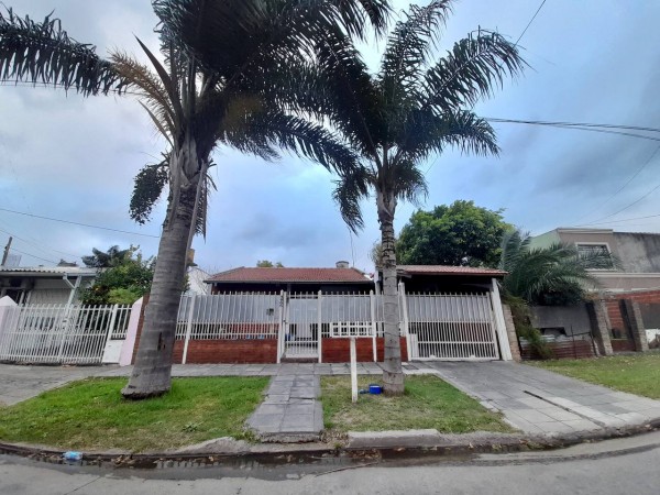 Foto Casa en Venta en Villa Santos Tesei, Buenos Aires - U$D 125.000 - pix52888166 - BienesOnLine