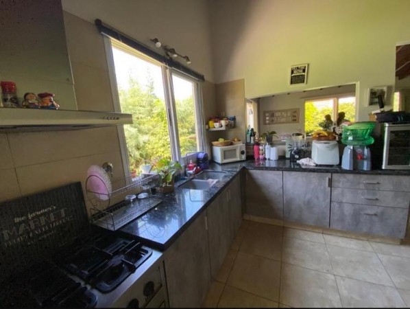 Casa en Venta en Country Altos del Sol - 6 ambientes!