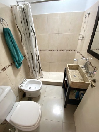 Casa en venta en Moron - Excelente Zona - 5 ambientes - PERMUTA!