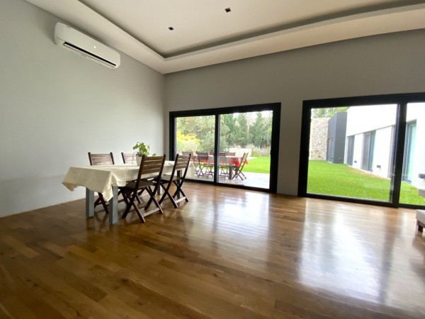 Casa en Venta en Country Terravista - 7 ambientes - Impecable!