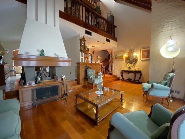 Foto Casa en Venta en Castelar, Buenos Aires - U$D 380.000 - pix86447166 - BienesOnLine