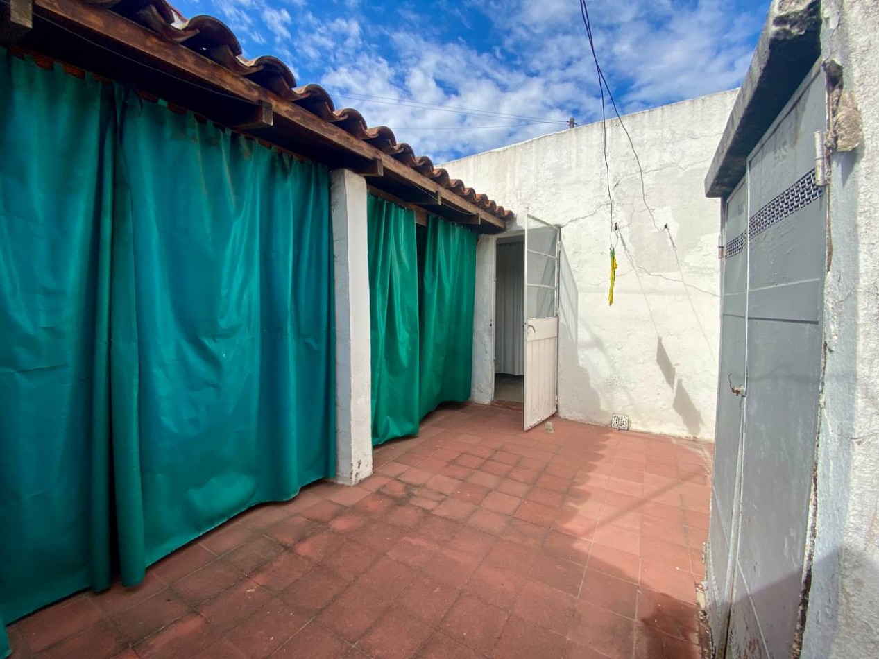 Casa en Venta en excelente zona de Castelar Norte - 3 ambientes con garage!