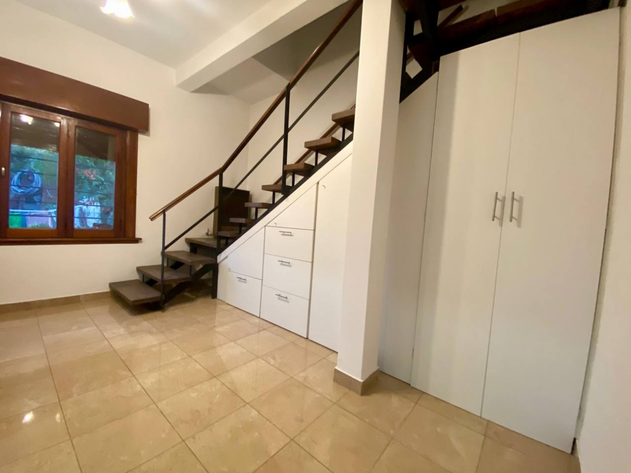 Hermosa casa en Ituzaingo de 5 ambientes!- excelente lote!