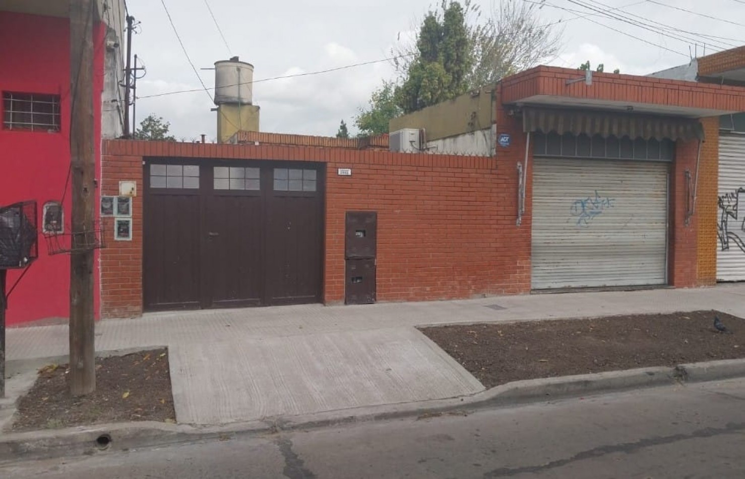 2 casas de 3 ambientes mas local ‼️