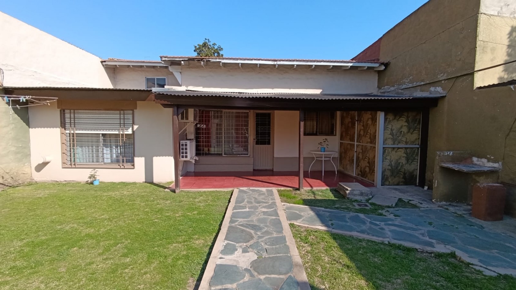 2 casas de 3 ambientes mas local ‼️