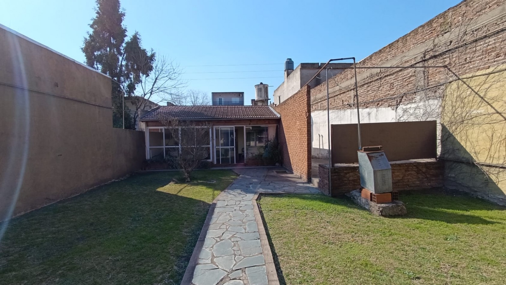 2 casas de 3 ambientes mas local ‼️