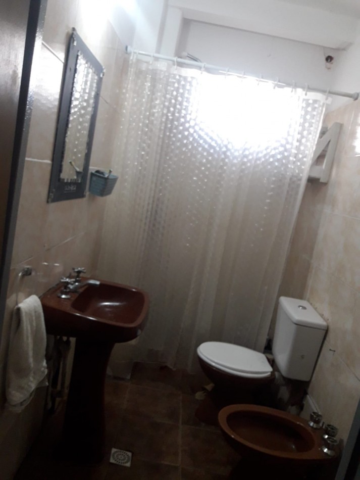 2 casas 2 ambientes cada una 