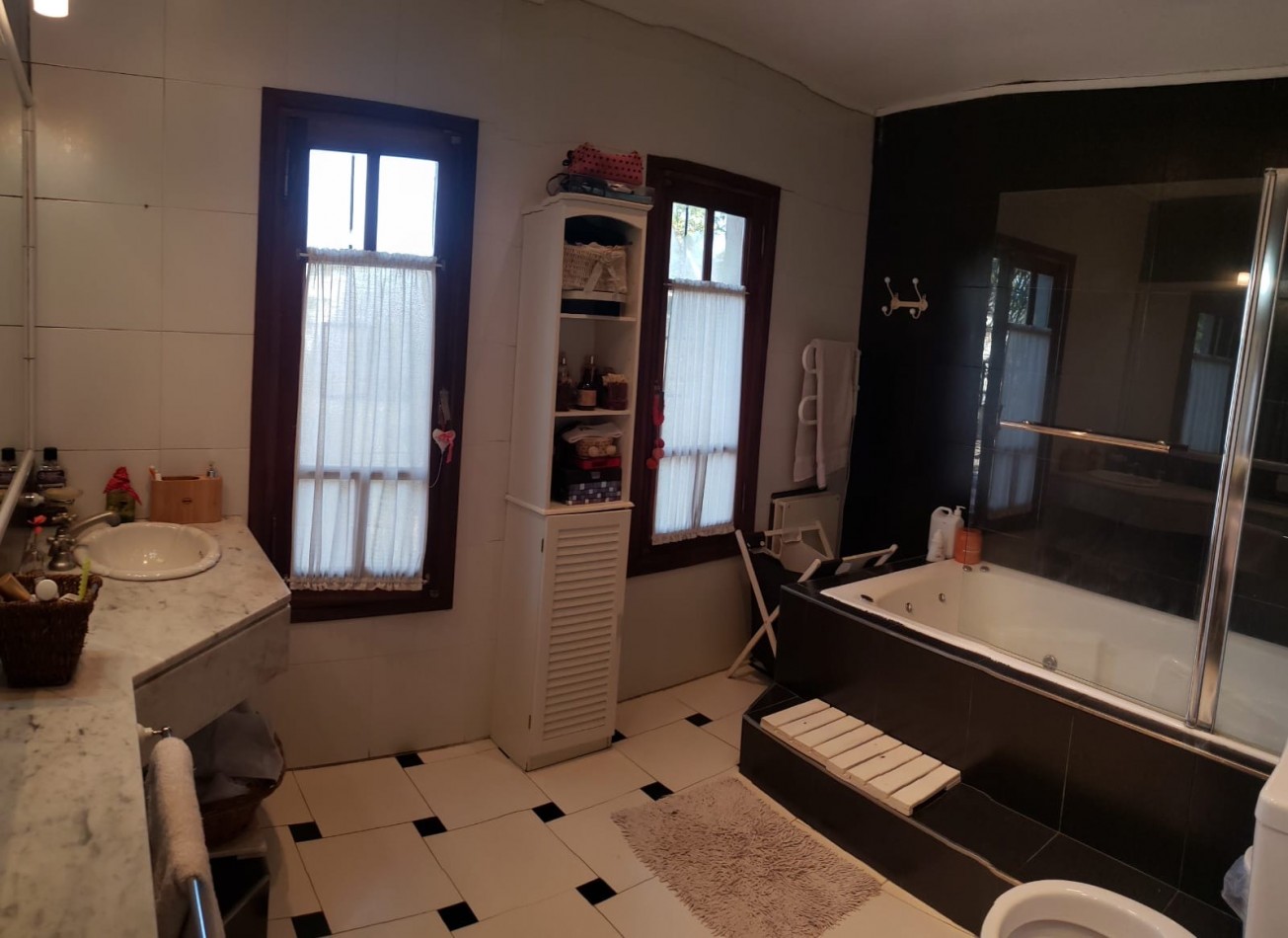 Armada Argentina 800 ! Casa Minimalista 5 ambientes