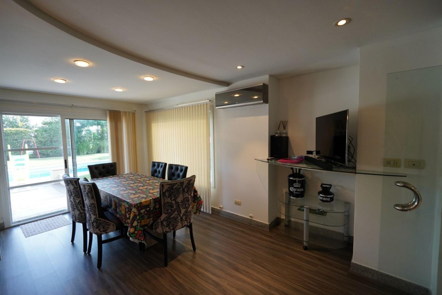 Chalet 5 ambientes - De Categoria 