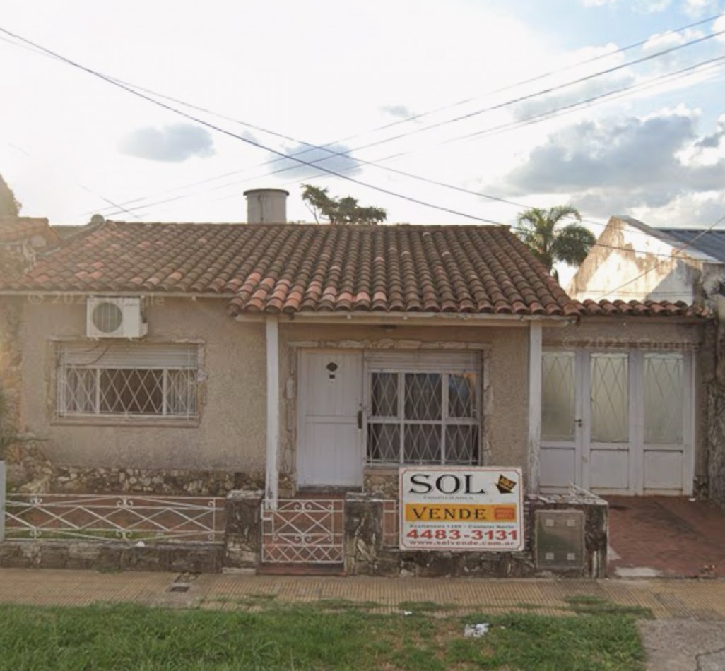 Chalet 3 ambientes a reciclar