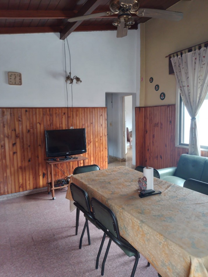 Chalet 3 ambientes a reciclar