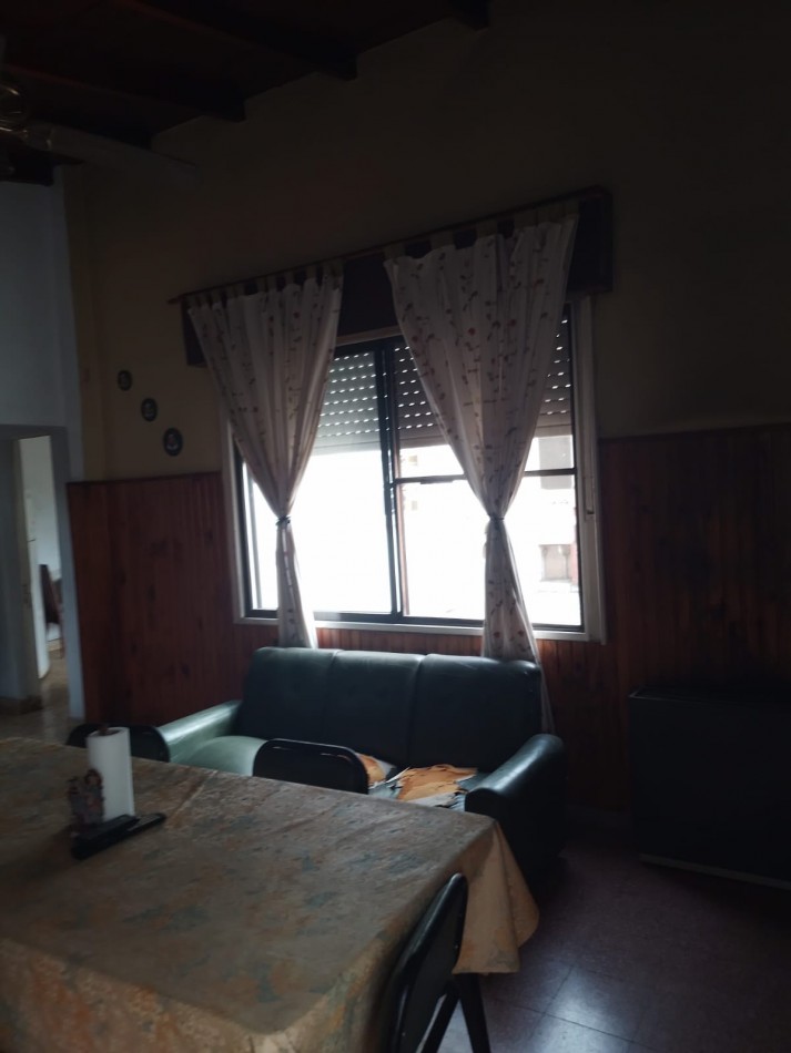Chalet 3 ambientes a reciclar