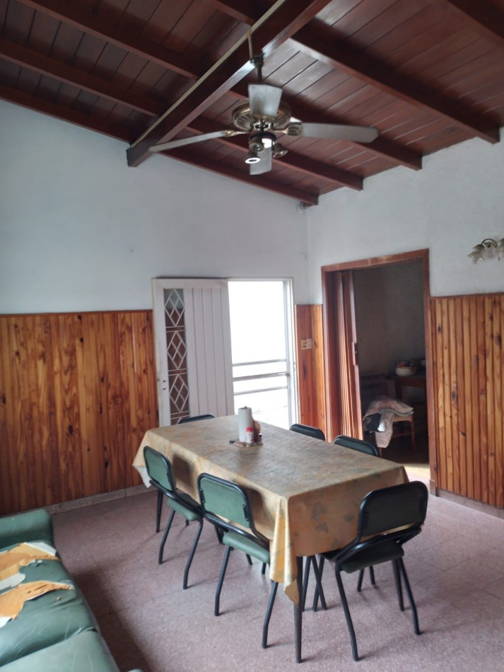 Chalet 3 ambientes a reciclar