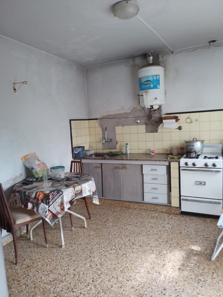 Chalet 3 ambientes a reciclar