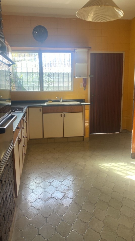 Chalet 5 ambientes en ALQUILER