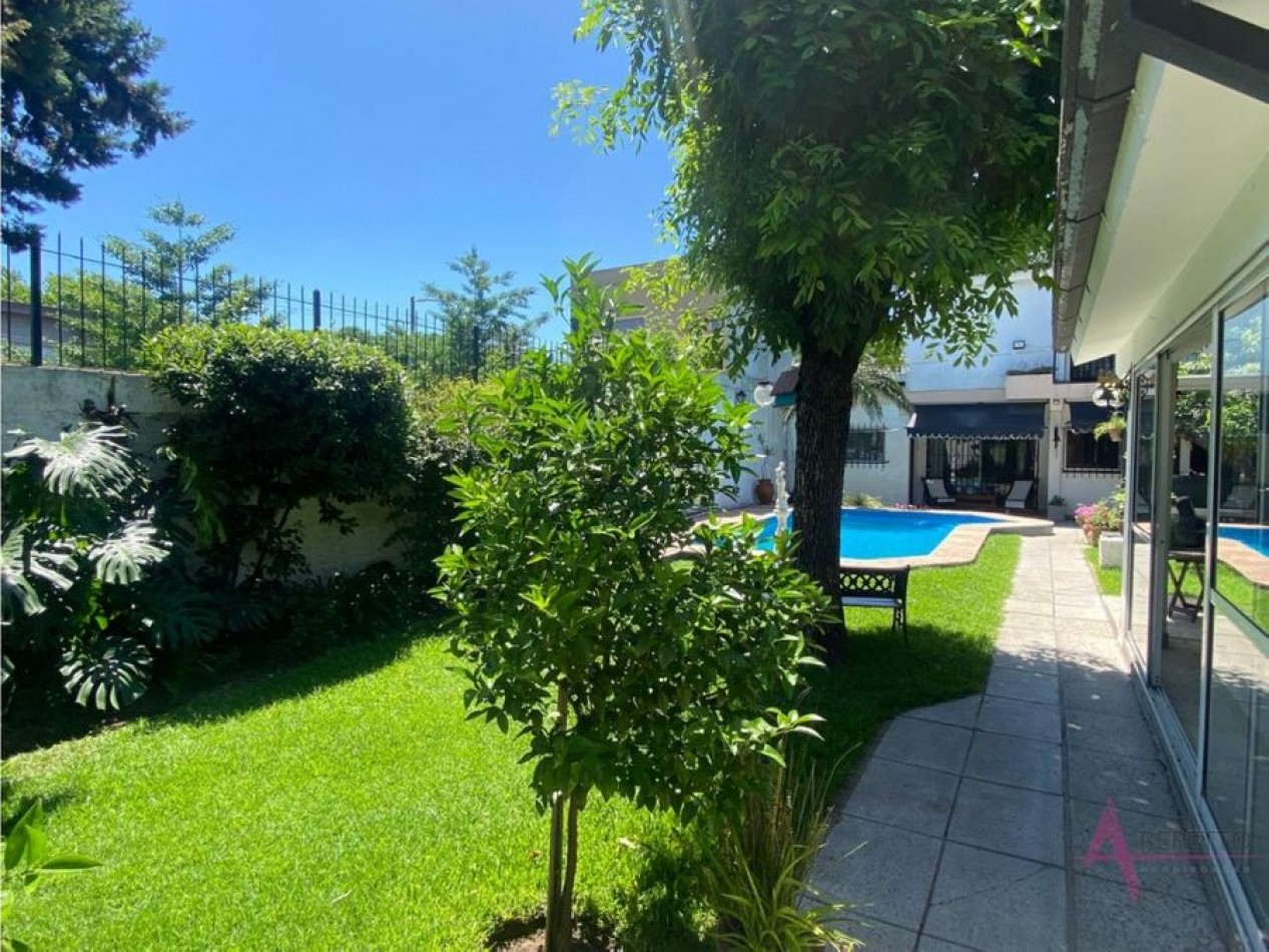 Besares 584 ‼ Chalet 5 ambientes... acepta Permutas 