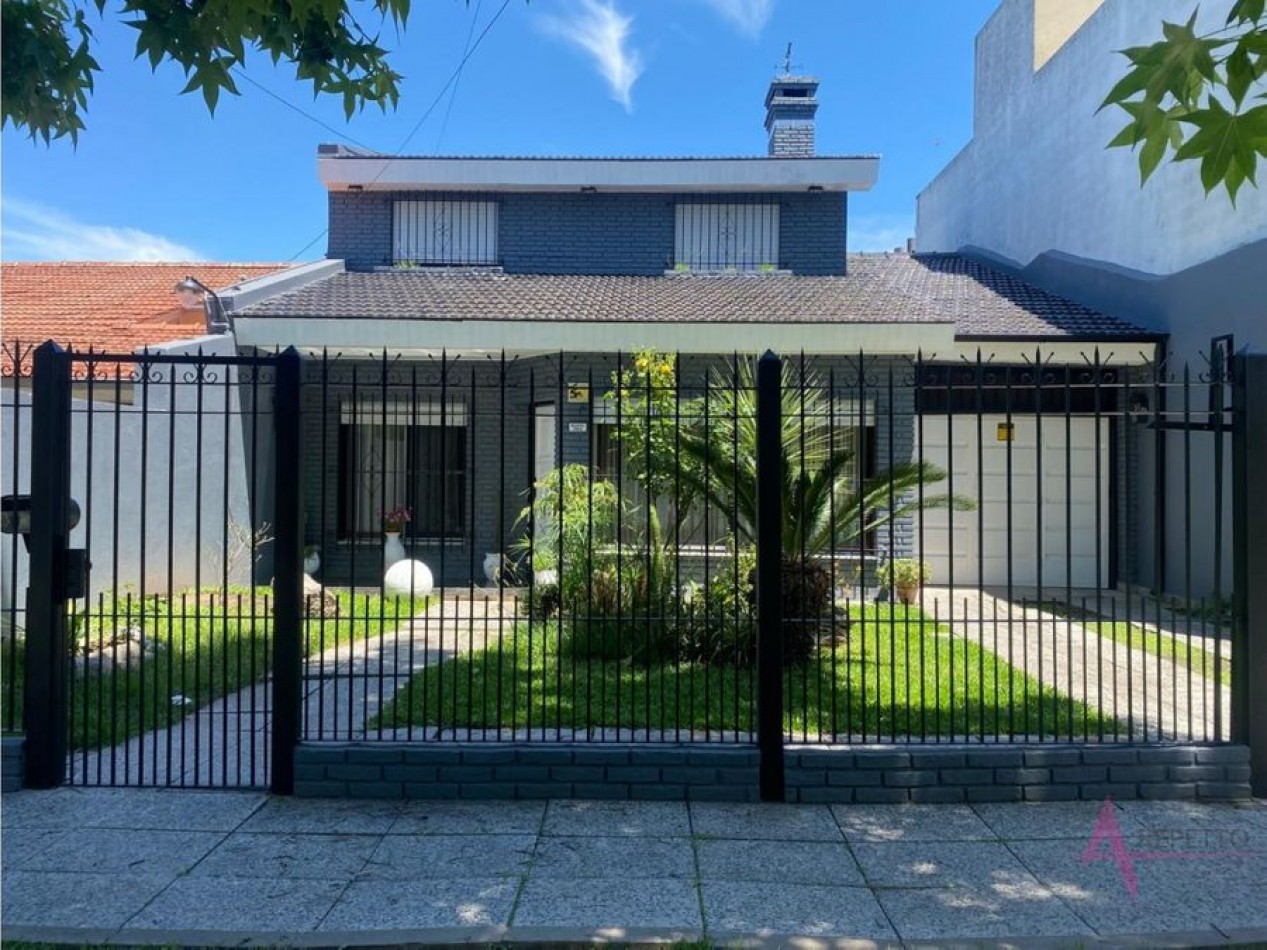 Besares 584 ‼ Chalet 5 ambientes... acepta Permutas 
