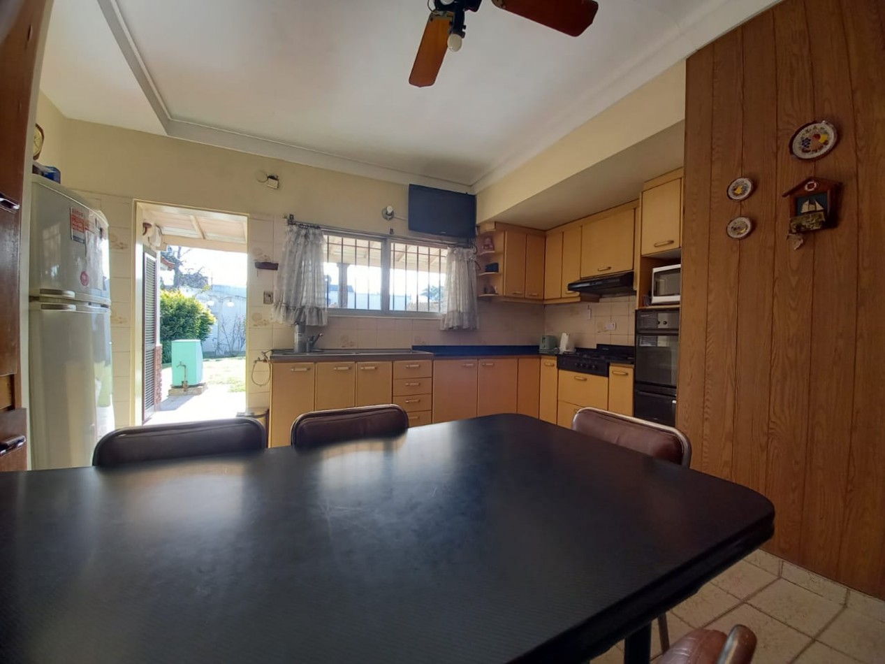 Chalet 5 ambientes ! Exclusiva ubicacion - Lote de 17.32 x 46