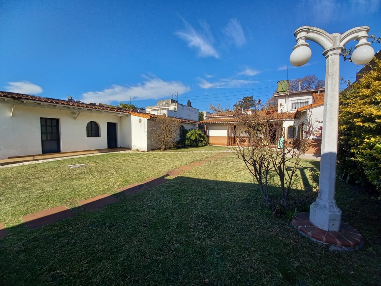Chalet 5 ambientes ! Exclusiva ubicacion - Lote de 17.32 x 46