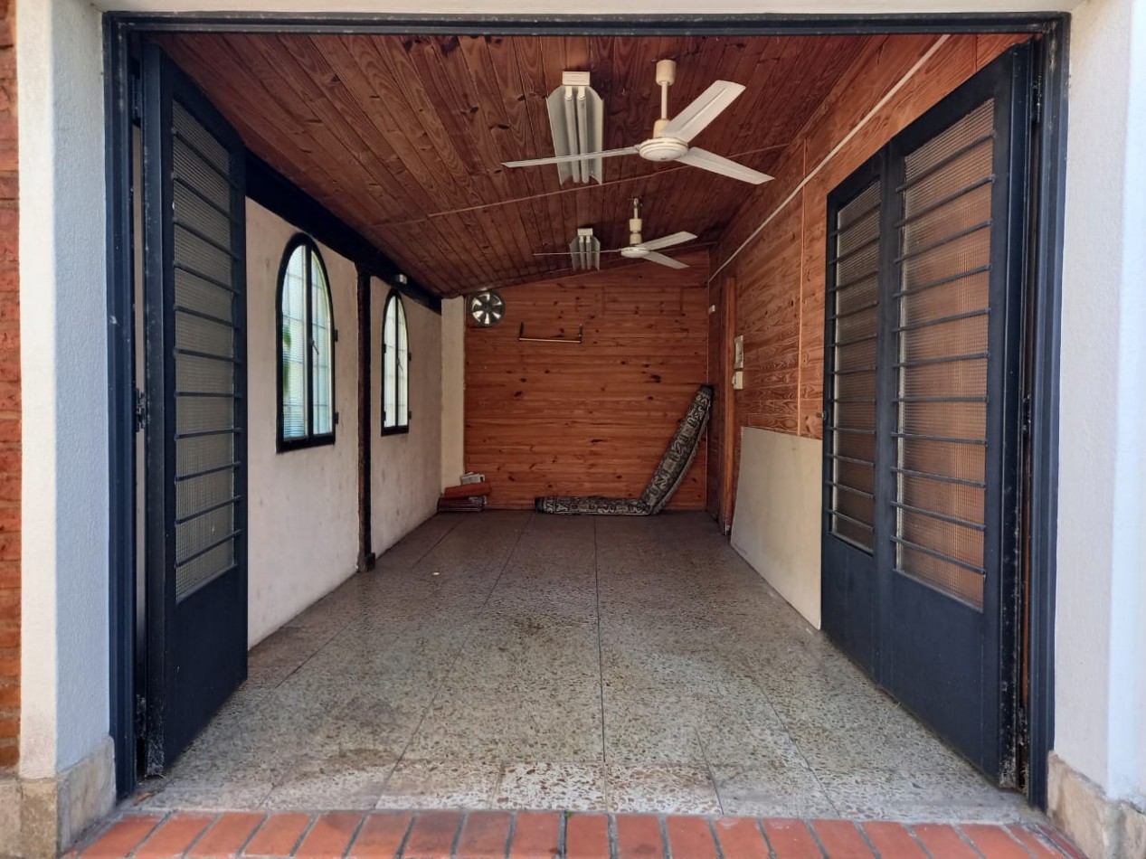 Chalet 5 ambientes ! Exclusiva ubicacion - Lote de 17.32 x 46