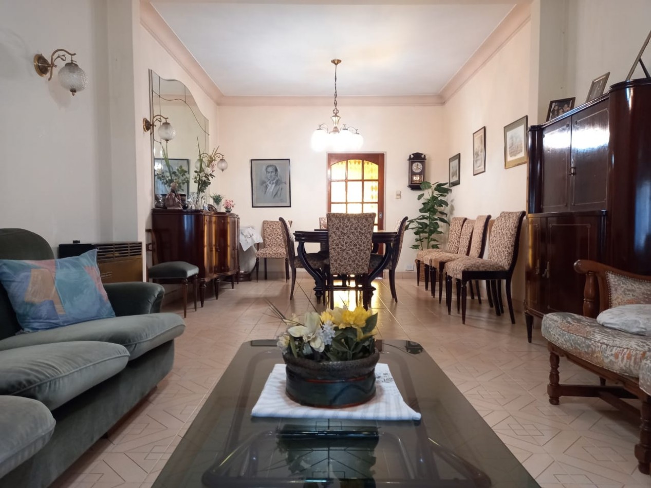 Chalet 5 ambientes ! Exclusiva ubicacion - Lote de 17.32 x 46