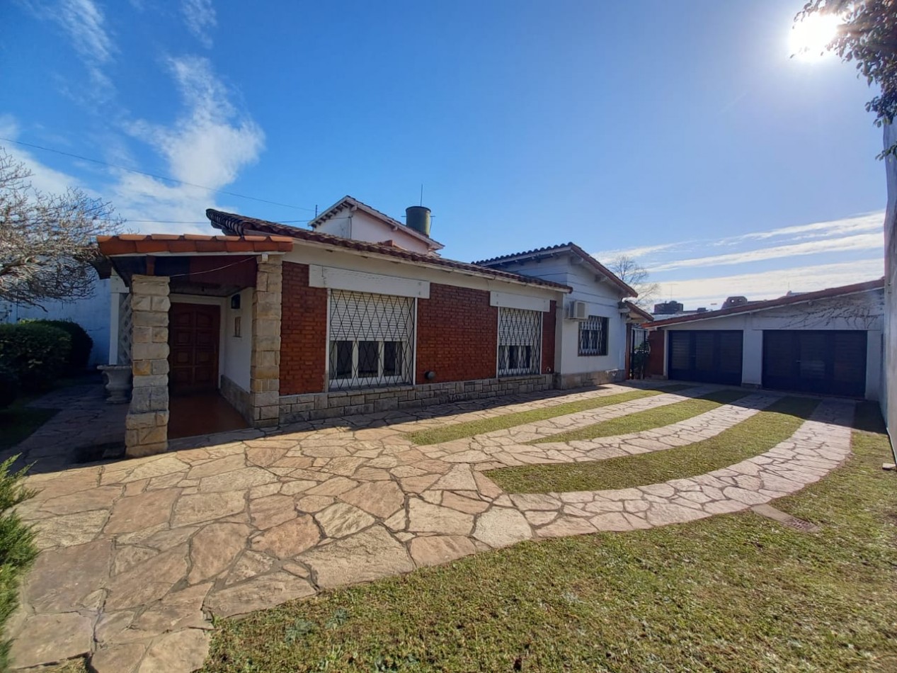 Chalet 5 ambientes ! Exclusiva ubicacion - Lote de 17.32 x 46