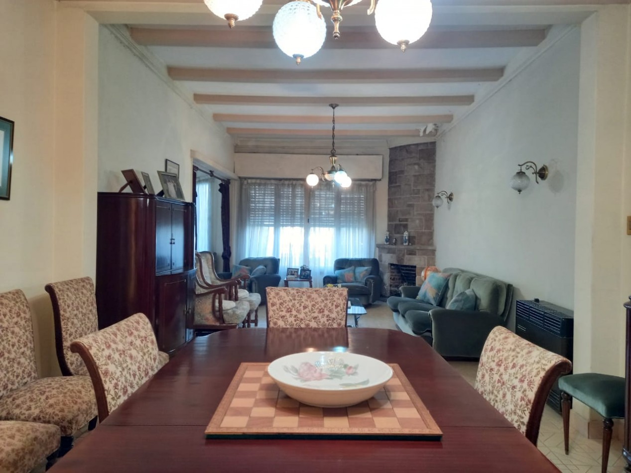 Chalet 5 ambientes ! Exclusiva ubicacion - Lote de 17.32 x 46