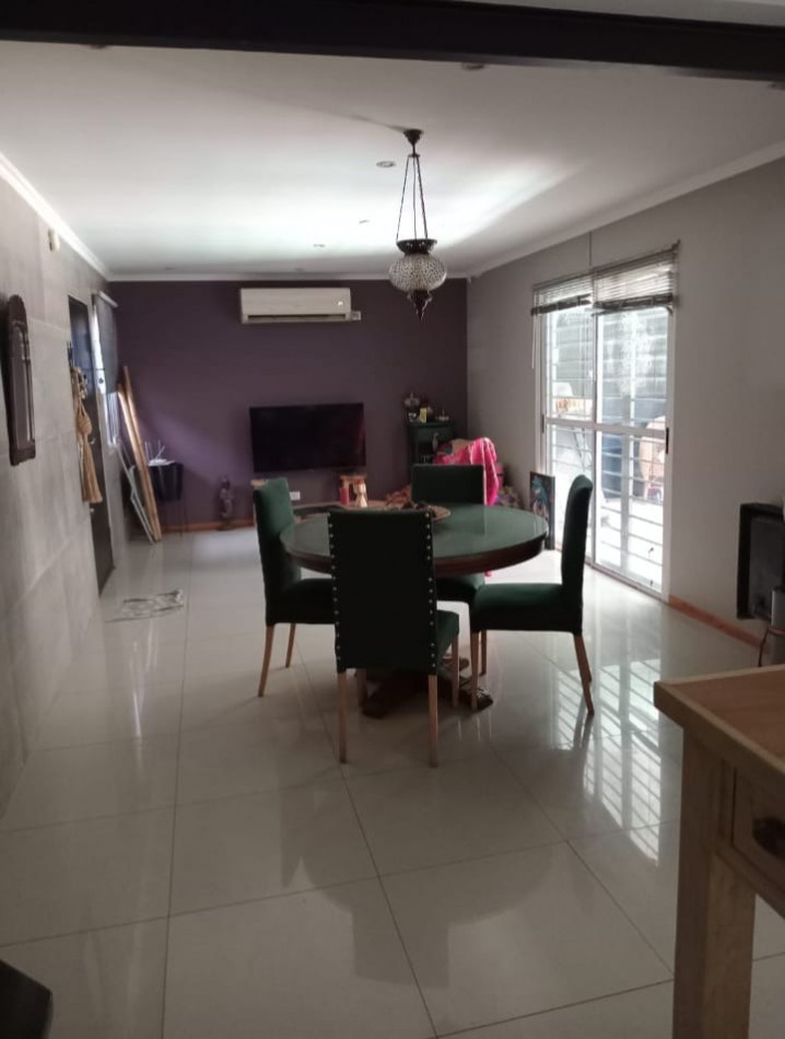 Casa 4 ambientes impecable 