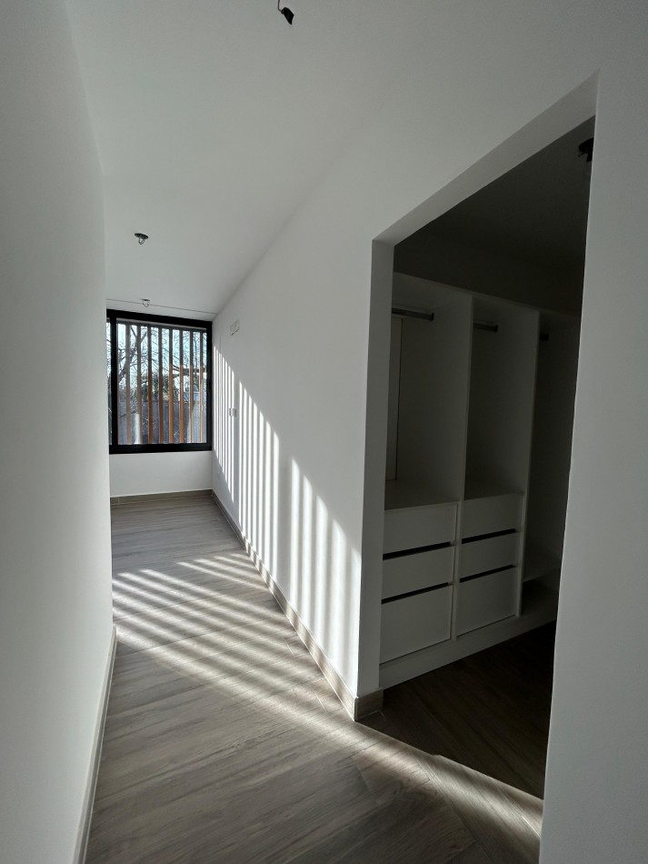 Casa 4 ambientes a ESTRENAR !!