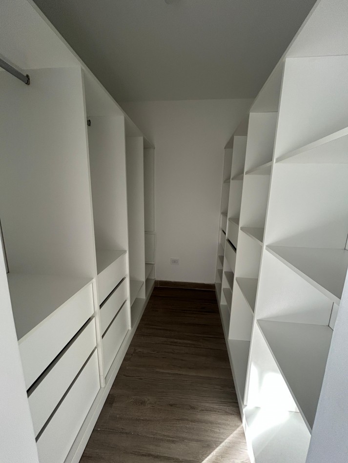 Casa 4 ambientes a ESTRENAR !!