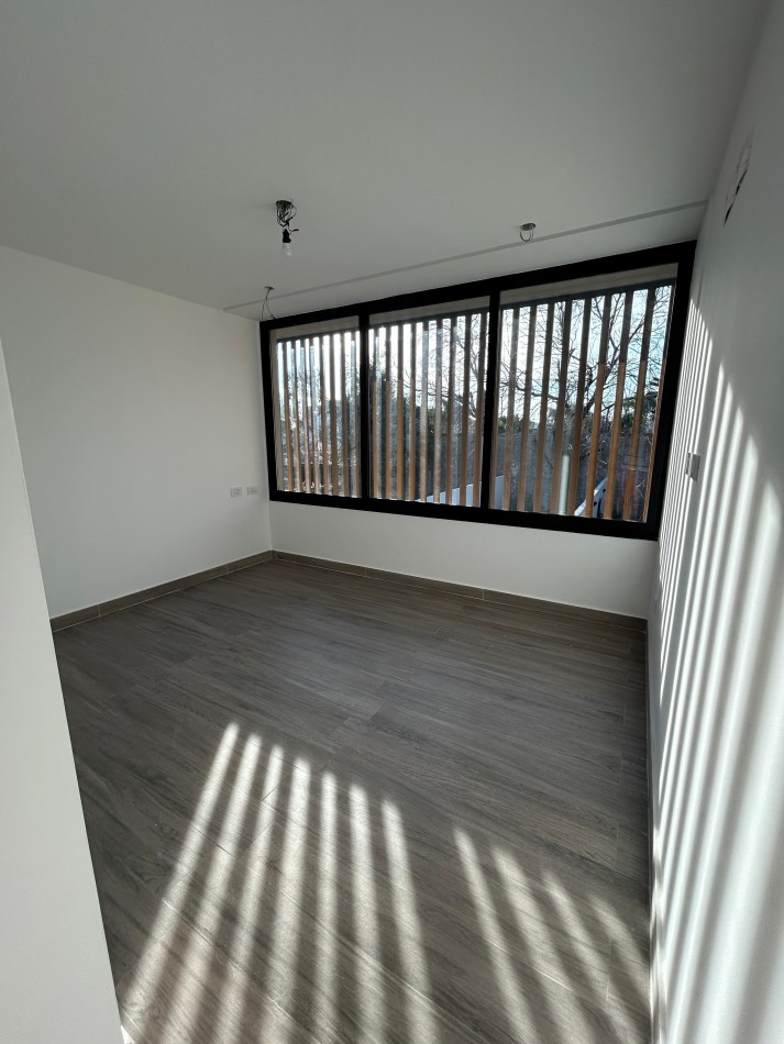 Casa 4 ambientes a ESTRENAR !!