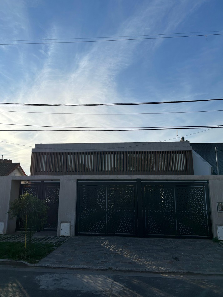 Casa 4 ambientes a ESTRENAR !!