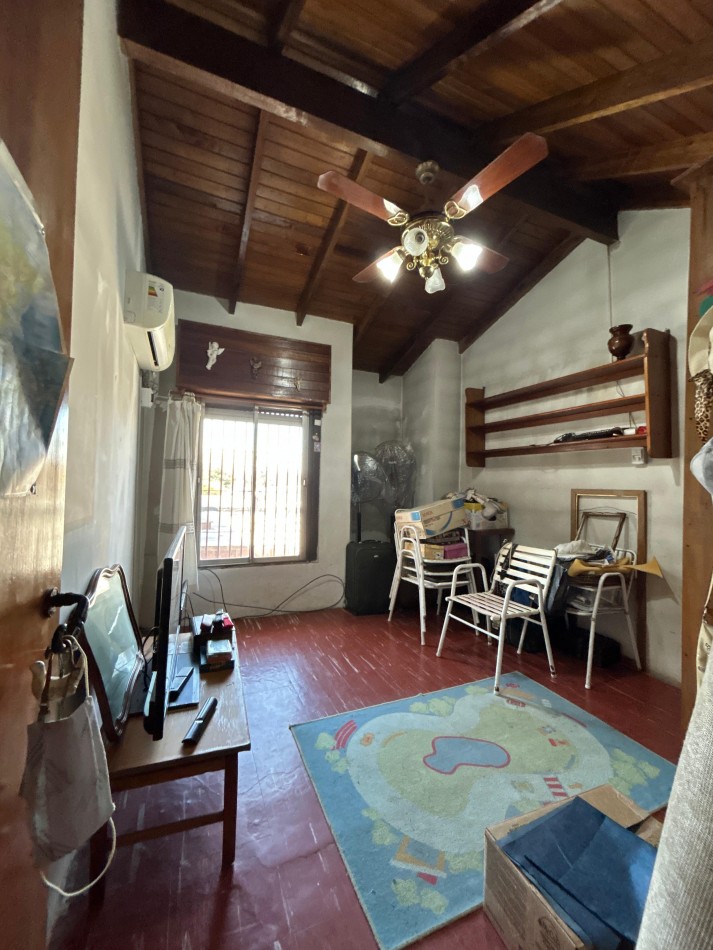 Casa 4 ambientes ! Acepta Permutas