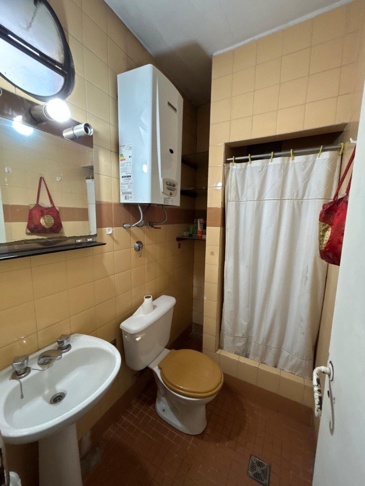 Casa 4 ambientes ! Acepta Permutas