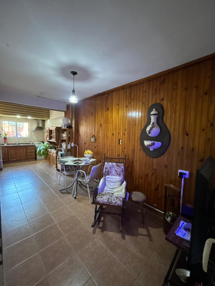 Casa 4 ambientes ! Acepta Permutas