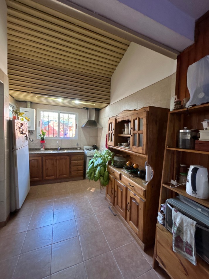 Casa 4 ambientes ! Acepta Permutas