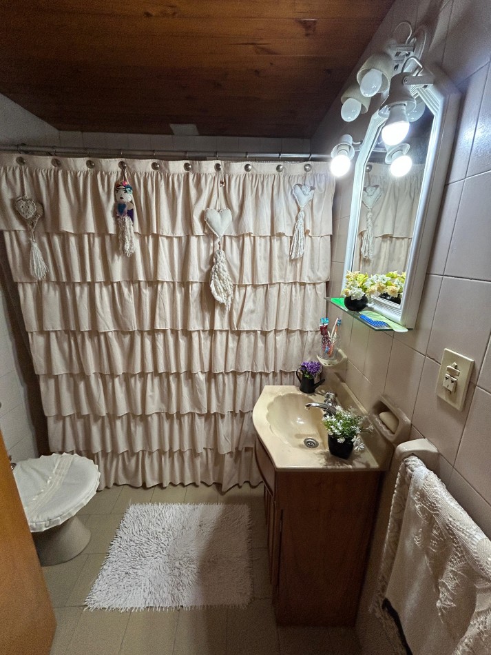 Casa 4 ambientes mas dependencia