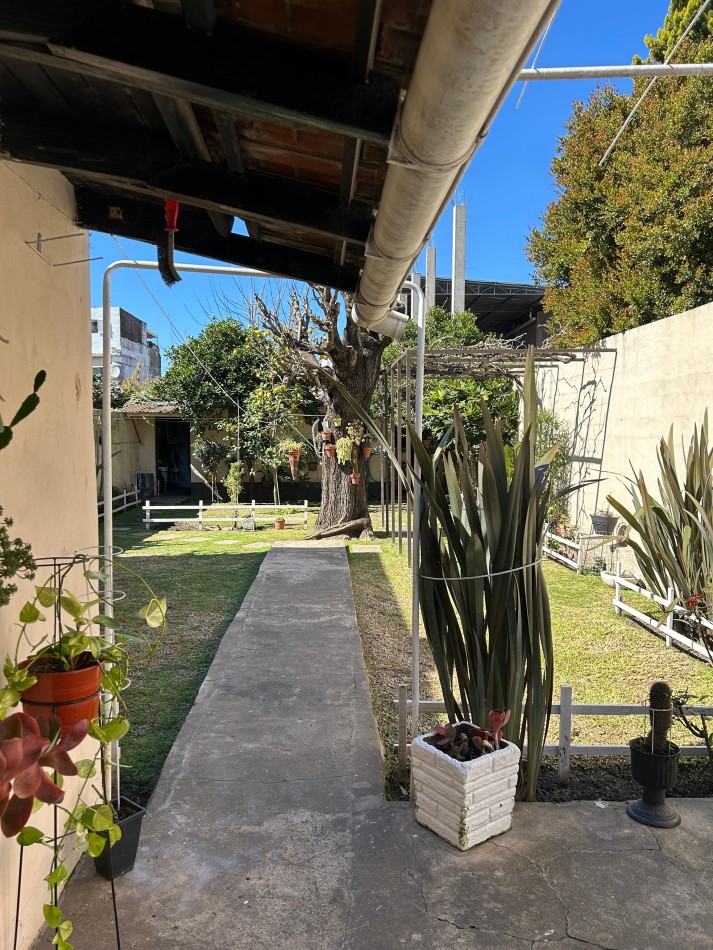 Casa 4 ambientes mas dependencia