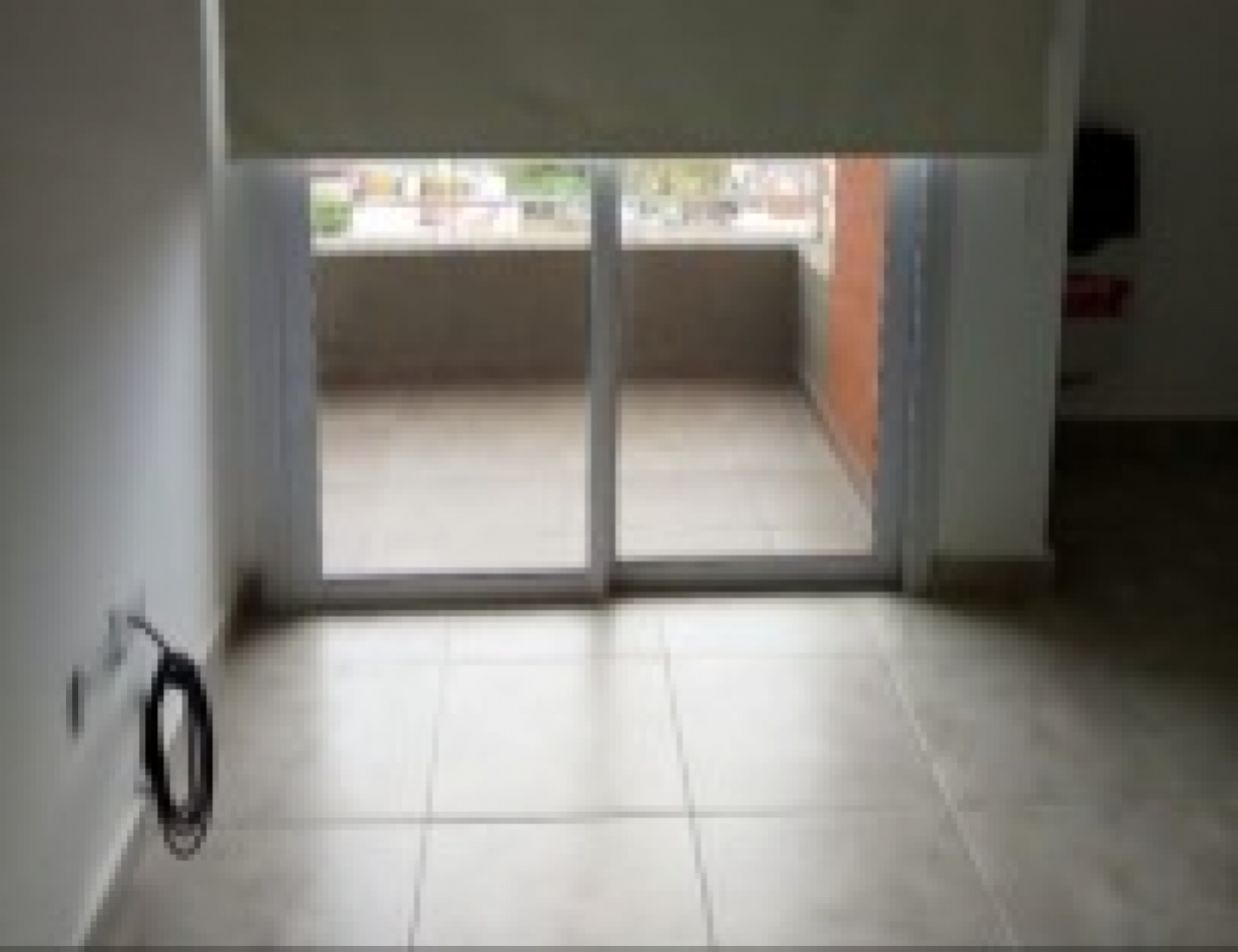 Uruguay 874 - 2 amb - Permuta por casa en la zona