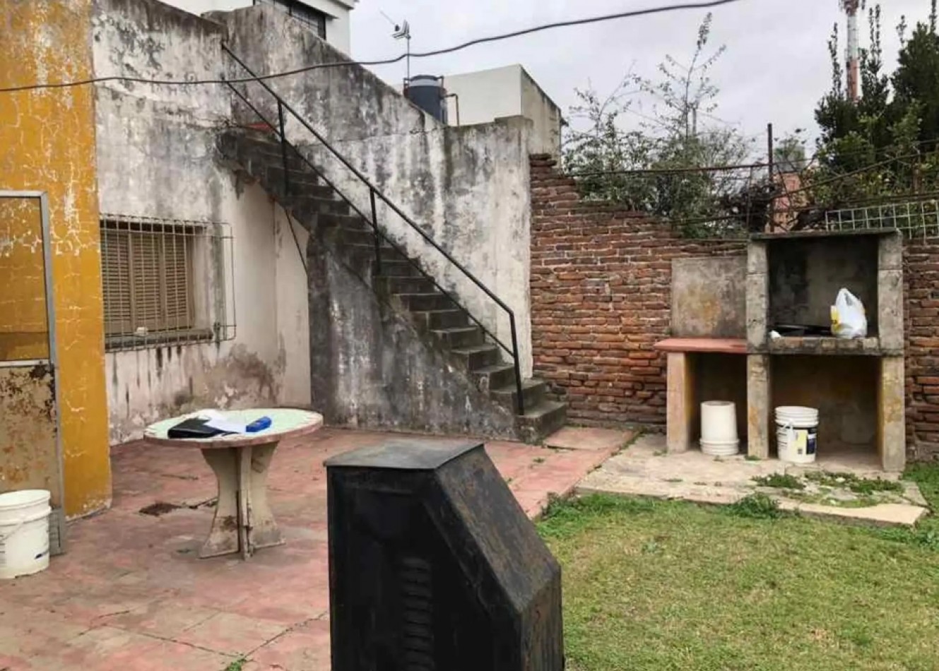 Casa americana 3 ambientes ! Lote de 10 x 35 