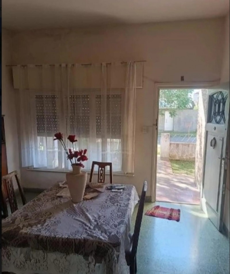 Casa americana 3 ambientes ! Lote de 10 x 35 