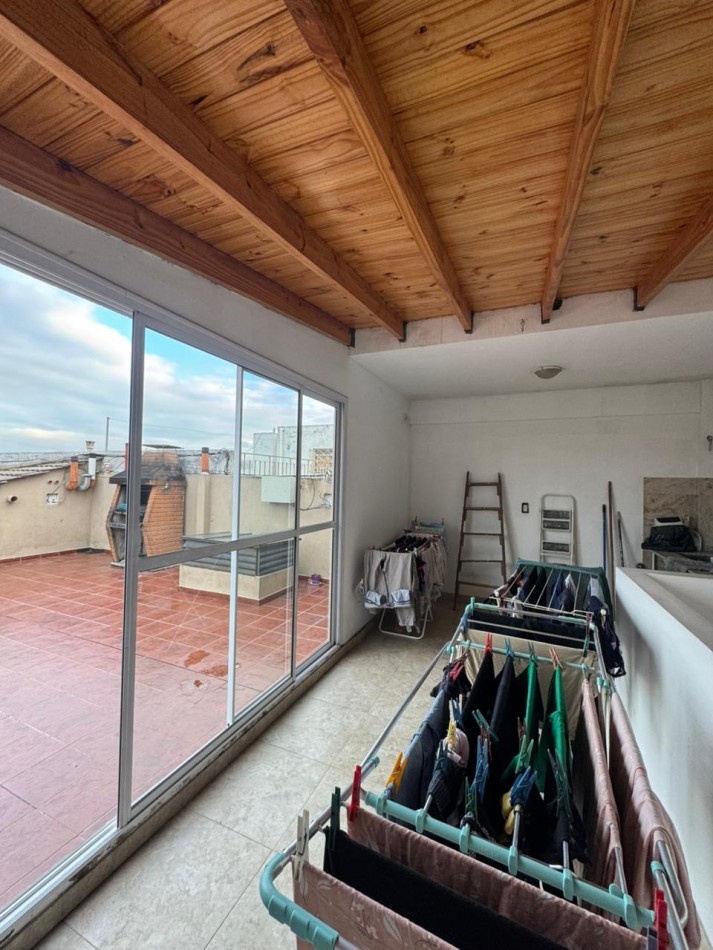 Amplio monoambiente en planta baja 