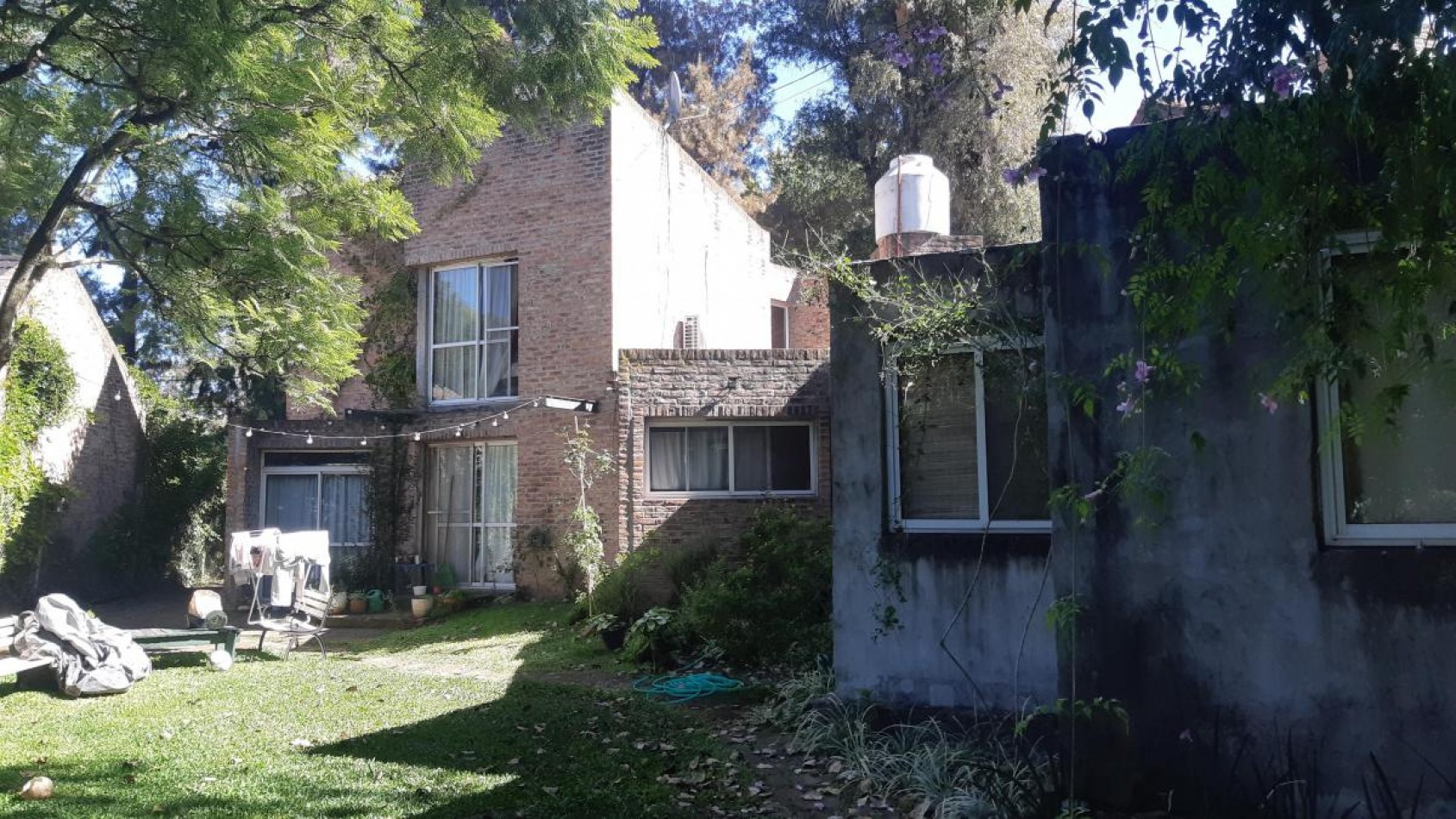 Chalet 4 ambientes sobre 1250 metros 