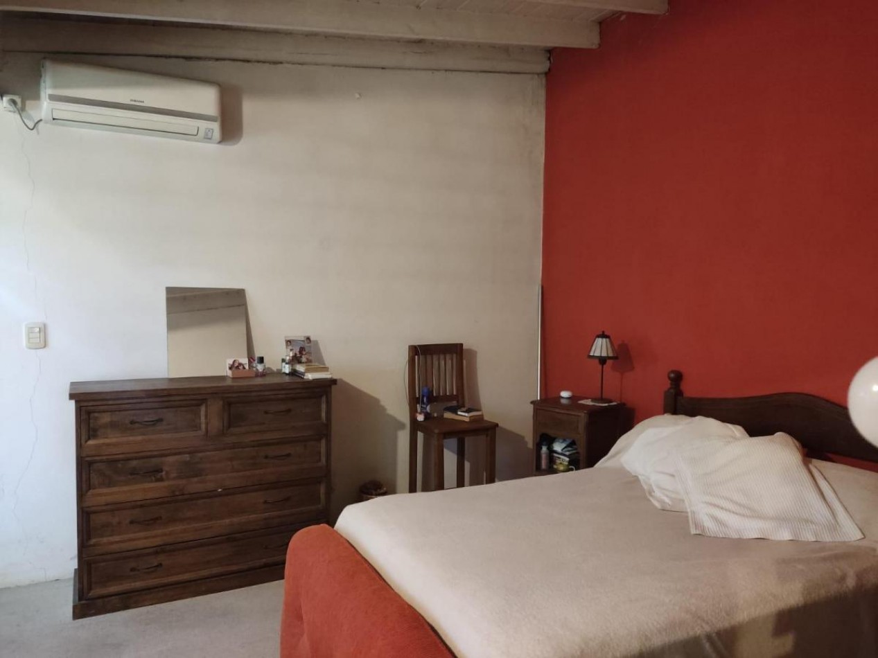 Chalet 4 ambientes sobre 1250 metros 