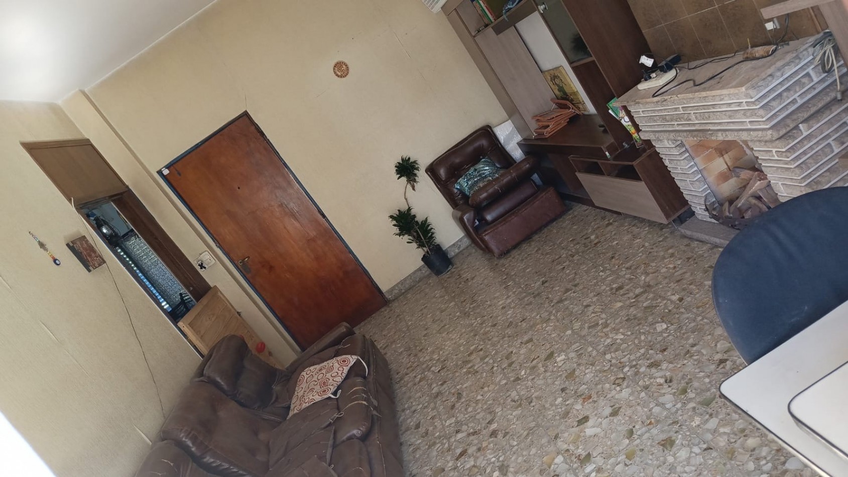 Amplio departamento 5 ambientes 