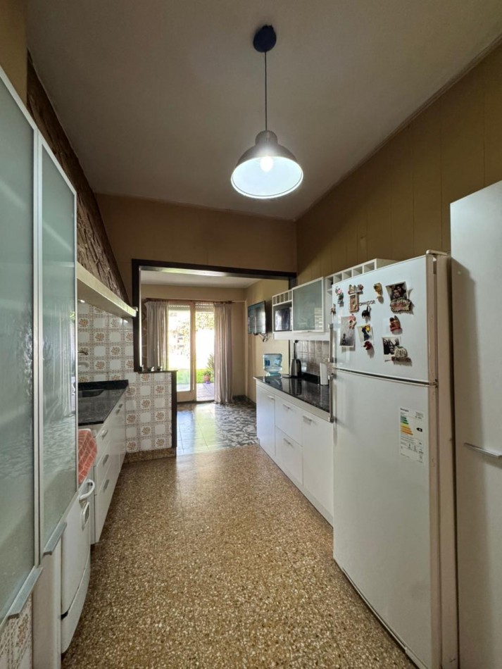 Chalet 4 ambientes - Acepta Permutas 