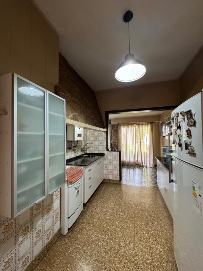 Chalet 4 ambientes - Acepta Permutas 