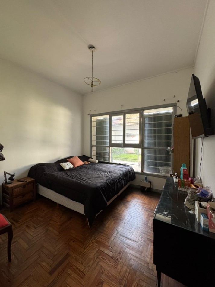 Chalet 4 ambientes - Acepta Permutas 